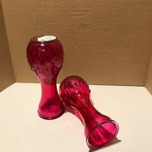 Gorgeous GREENBRIER PAIR OF HOUR GLASS VASES.